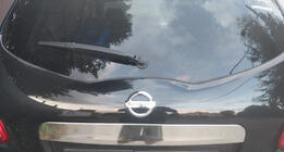 Nissan Qashqai 2010–2014 Nerezová lišta nad SPZ Bez tlačítka, Carmos - turecká ocel fotografie 2