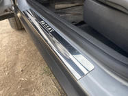 Volkswagen Passat B5 1997–2005 Nerezové kryty prahů OmsaLine (4 ks, nerez) fotografie 1