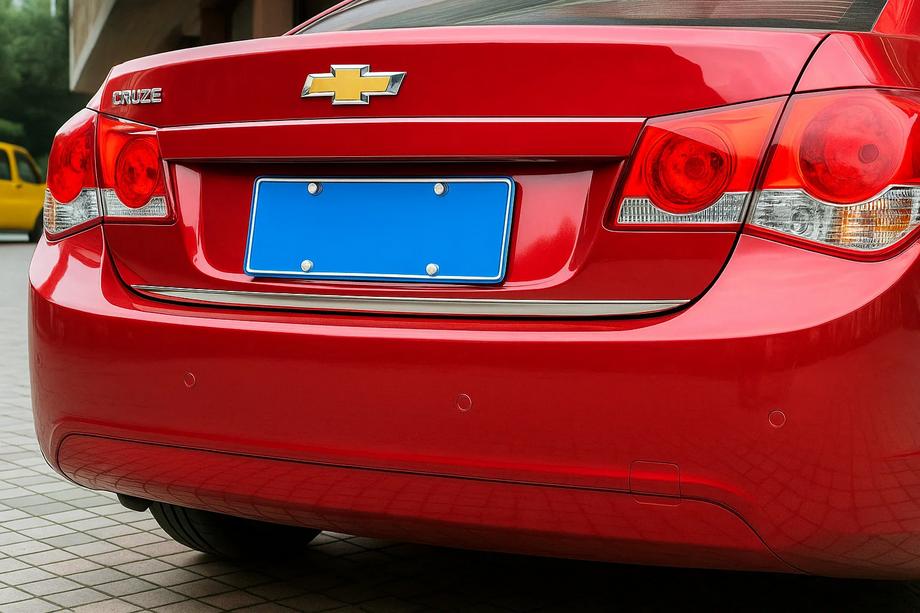 Chevrolet Cruze 2009–2015 Ochranná lišta na hranu kufru (nerez) HB, Carmos - turecká ocel Image