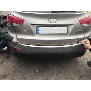 Nerezová lišta na hranu víka kufru fotografie 3