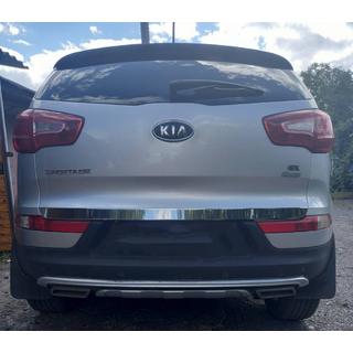 Nerezová lišta na hranu víka kufru Kia Sportage 2010–2015 fotografie 4