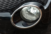 Nissan Juke 2010–2019 Nerezové rámečky na přední světlomety (2 ks) fotografie 2