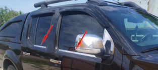 Nissan Navara 2006–2015 Vnější okenní lišty (4 ks, nerez) Carmos - turecká ocel fotografie 4