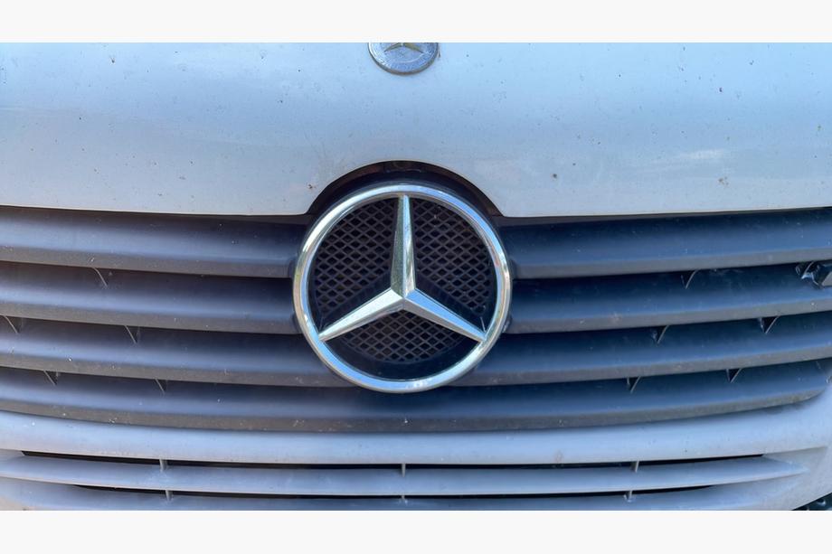 Mercedes Sprinter W901/902/903/904/905 1995–2006 Přední emblém (Turecko, 18 cm) Fotografie 4