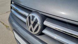 Volkswagen Caddy 2015–2020 Nerezové lišty na masku chladiče (2 ks) Carmos - turecká ocel fotografie 1