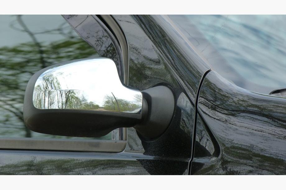 Renault Duster 2008–2017 Chromové kryty zrcátek – horní část, varianta 2 (2 ks) Image