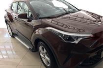 Toyota C-HR 2016–2023 Boční nášlapy Allmond Grey (2 ks, hliník) fotografie 1