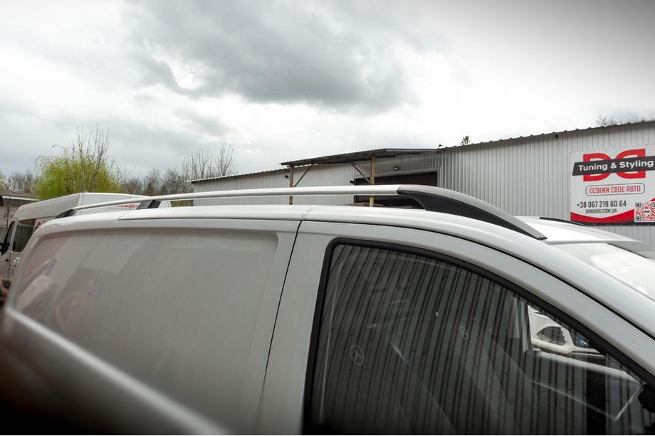 Mercedes Vito/V-class W447 2014– Střešní ližiny ELITE chrom (plastová nožka) Dlouhý rozvor (ExtraLong) Fotografie 2