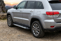 Jeep Grand Cherokee WK2 2010–2021 Boční nášlapy Sunrise (2 ks, hliník) fotografie 1