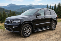 Jeep Grand Cherokee WK2 2010–2021 Boční nášlapy RedLine V1 (2 ks, hliník) fotografie 1