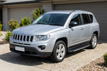 Jeep Compass 2006–2016 Boční nášlapy RedLine V1 (2 ks, hliník) fotografie 1