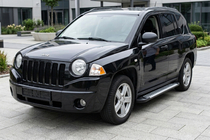 Jeep Compass 2006–2016 Boční nášlapy Line (2 ks, hliník) fotografie 1