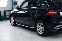 Mercedes GLE/ML třída W166 2011–2018 Boční prahy Tayga Grey (2 ks, hliník) fotografie 1