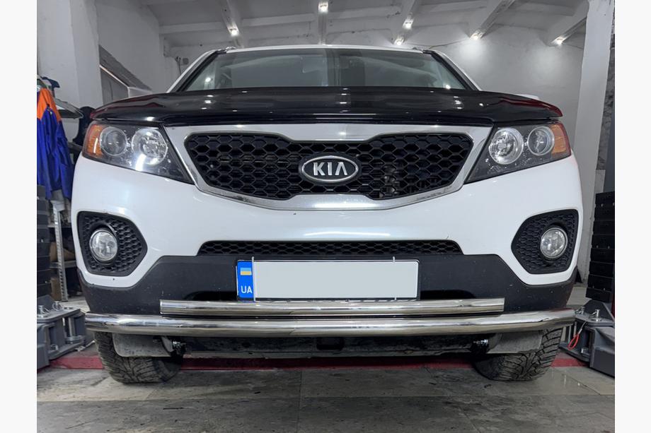 Kia Sorento II XM 2009–2014 Přední spodní ochranná trubka (nerez) Image