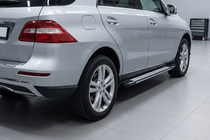 Mercedes GLE/ML třída W166 2011–2018 Boční nášlapy Rainbow (2 ks, hliník) fotografie 1