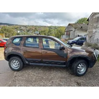 Lišty s výstupky (4 ks, plastové) Dacia Duster 2008–2018 fotografie 1