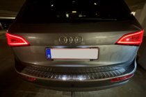 Audi Q5 2008–2017 Chromová lišta nad SPZ (nerez) OmsaLine – italská nerezová ocel fotografie 5