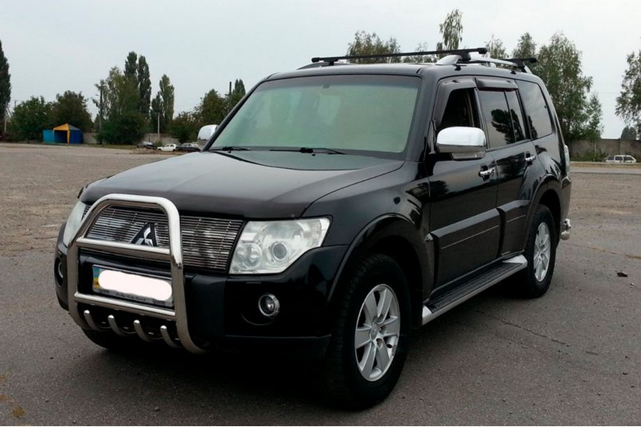 Mitsubishi Pajero Wagon IV 2006–2021 Přední ochranný rám QT011 (nerez) Image