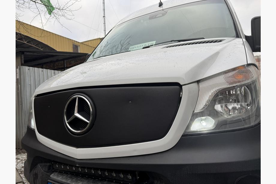 Mercedes Sprinter W906 2006–2018 Zimní kryt přední masky V1 (2013↗) Fotografie 3