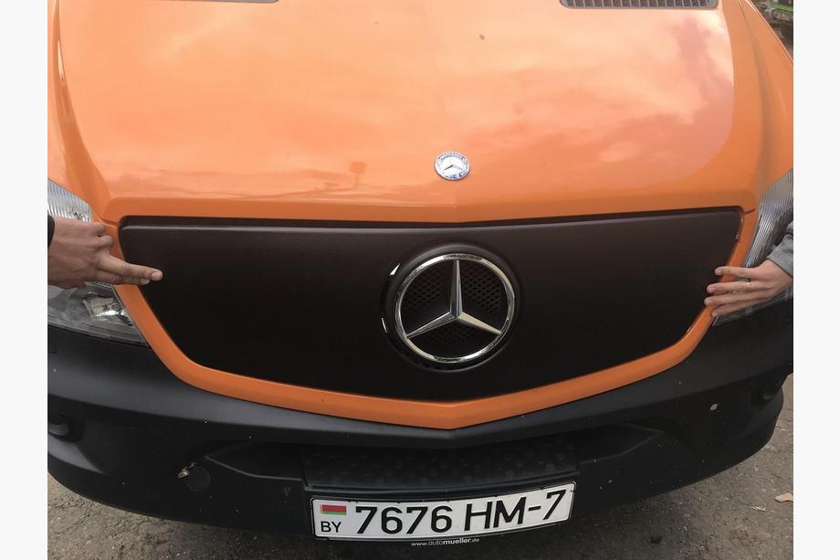 Mercedes Sprinter W906 2006–2018 Zimní kryt přední masky V1 (2013↗) Fotografie 6