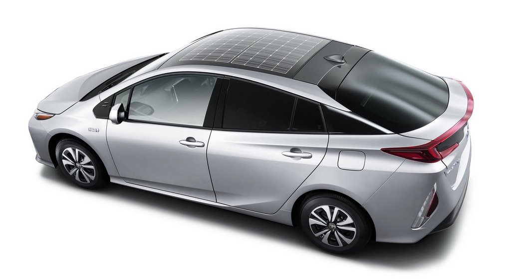 Panasonic spouští výrobu solárních baterií pro automobily