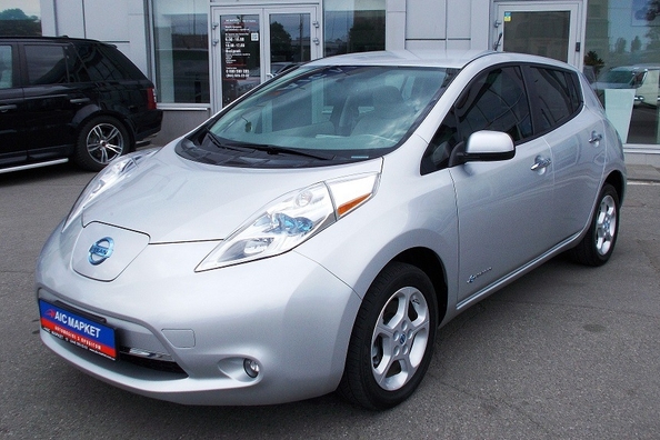 Společnost «AIS» začíná dovážet do Ukrajiny elektromobily Nissan Leaf z USA
