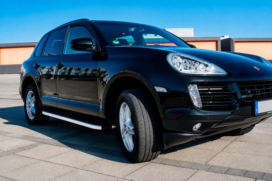 Porsche Cayenne 2003–2010 Boční nášlapy BlackLine (2 ks, hliník) Image