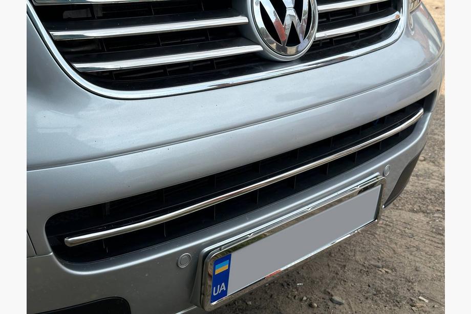 Volkswagen T5 Caravelle 2004–2010 Nerezová lišta na mřížku nárazníku Image
