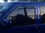 Volkswagen T4 Caravelle/Multivan 1990–2003 Ofuky oken (2 ks, DDU) fotografie 4