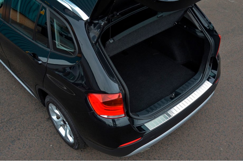 BMW X1 E84 2009–2015 Ochranná lišta na zadní nárazník OmsaLine (nerez) Image
