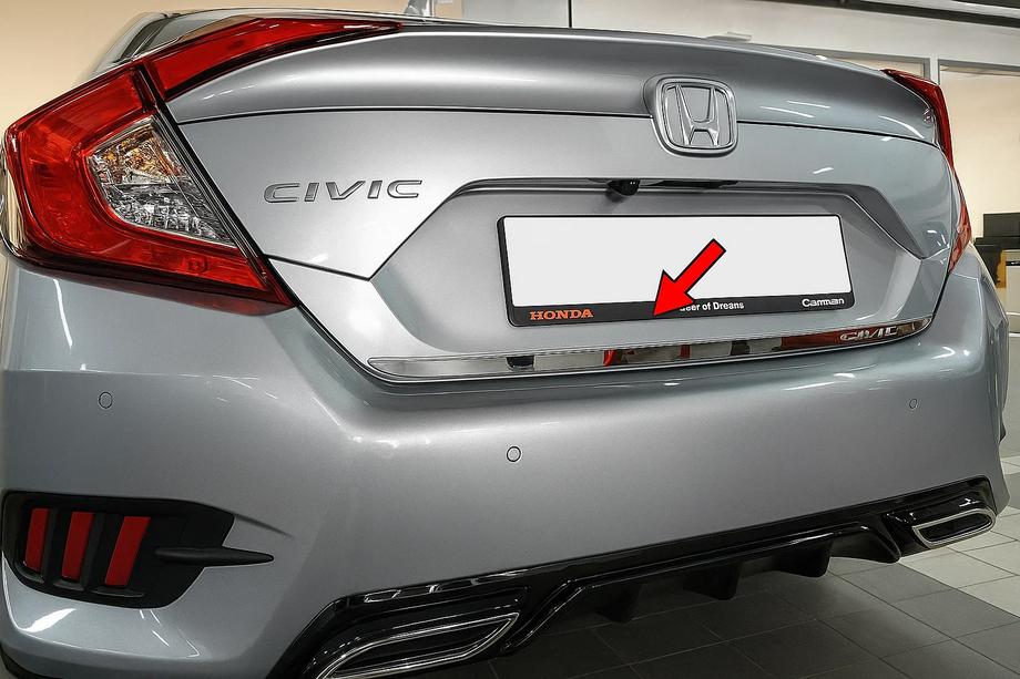 Honda Civic Sedan X 2016–2021 Nerezová lišta hrany víka kufru OmsaLine – italská nerezová ocel Image