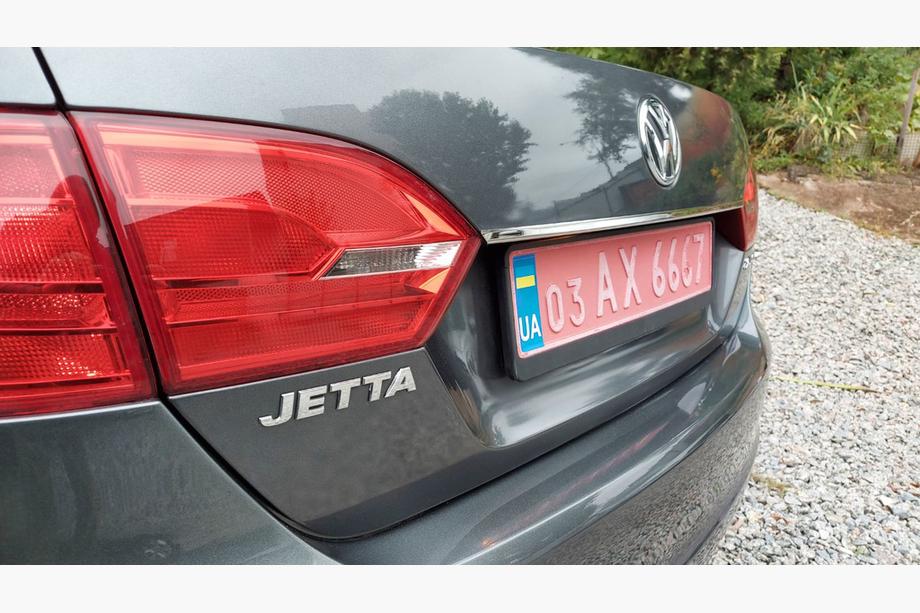 Volkswagen Jetta 2011–2018 Nerezová lišta nad SPZ OmsaLine (nerez) Chrom Image
