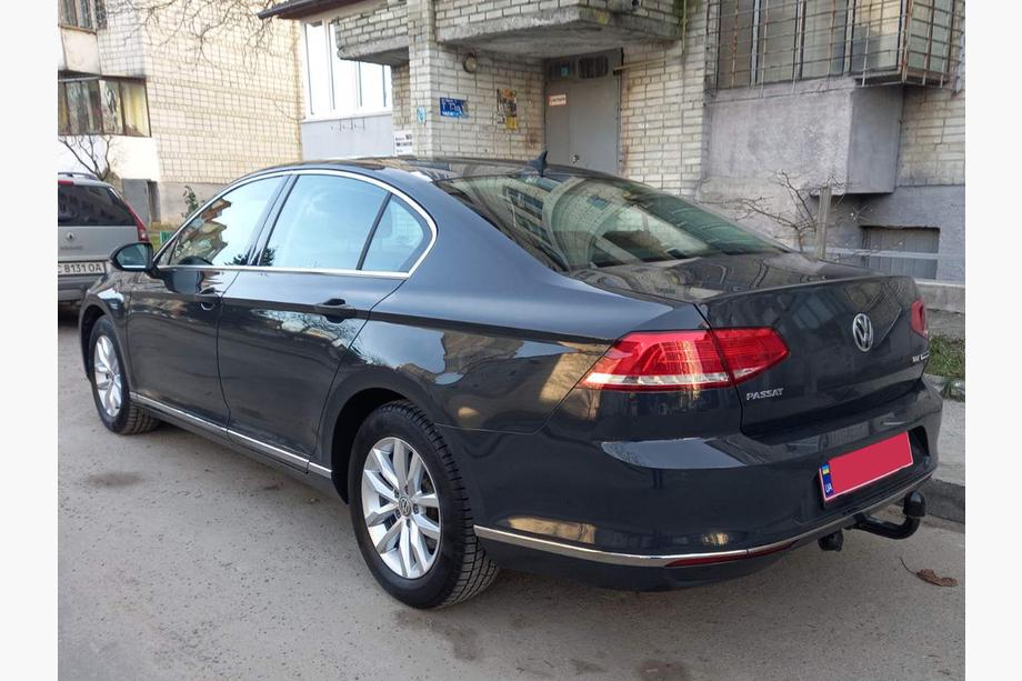 Volkswagen Passat B8 2015–2023 Nerezové kryty hrany zadního nárazníku SD/SW (3 ks) Carmos - turecká ocel Image