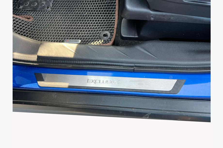 Mitsubishi ASX 2010–2023 Nerezové kryty prahů Flexill (4 ks) Exclusive Image