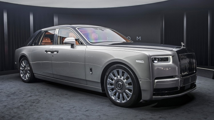 Oficiálně představen Rolls-Royce Phantom osmé generace