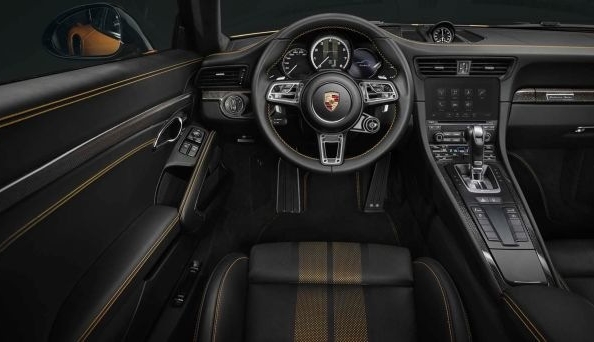 Recenze Porsche 911 Turbo S v edici Exclusive Series Fotografie 3