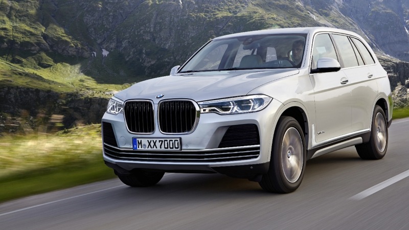 Vlajkový crossover BMW X7 bude představen na podzim