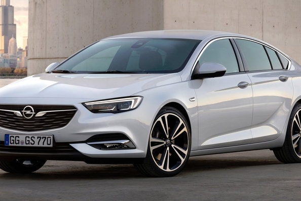 Recenze nového liftbacku Opel Insignia