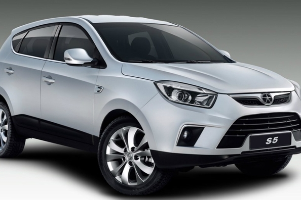 Recenze crossoveru JAC S5