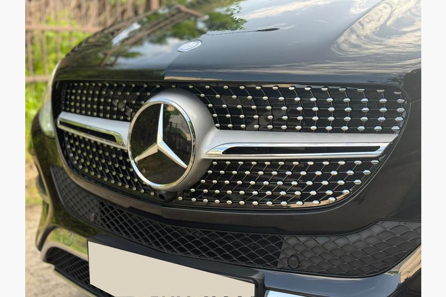 Mercedes GLE/ML třída W166 2011–2018 Tuningová maska Diamond (GLE) S přípravou pro kameru Image