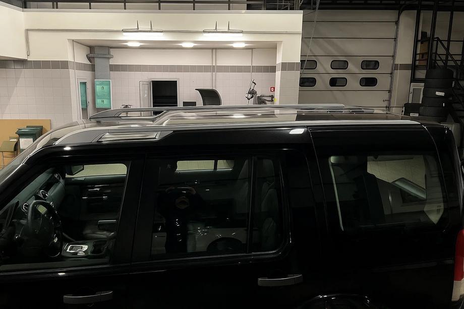 Land Rover Discovery IV 2009–2017 Střešní podélníky – originální model (šedé) Image