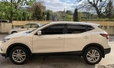 Nissan Qashqai 2014–2021 Ofuky oken s chromovou lištou (Niken, sada 4 ks) fotografie 3