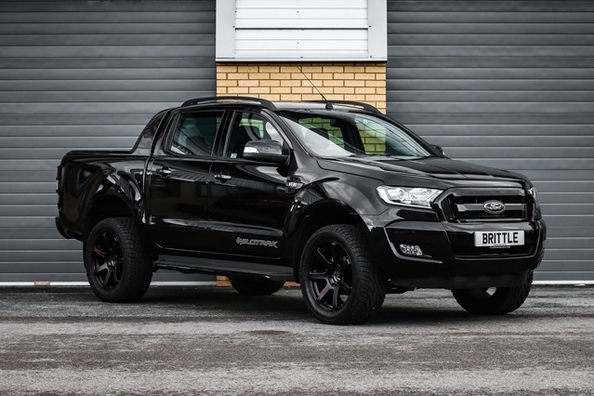 Ve Frankfurtu představí limitovanou verzi pick-upu Ford Ranger Black Edition