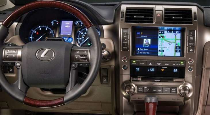 Drsnost a elegance v modernizovaném SUV Lexus GX 460
