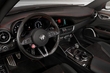 Italské charisma v sedanu Alfa Romeo Giulia fotografie 5