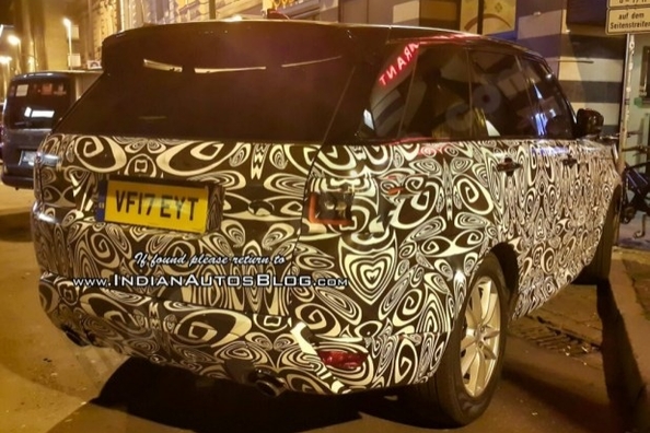 Nový Range Rover Sport byl spatřen na německých silnicích