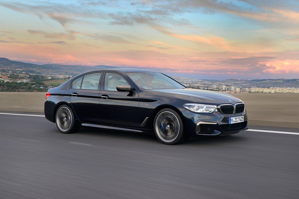 Sedan BMW M550i XDrive pro modelový rok 2018