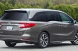 Recenze minivanu Honda Odyssey fotografie 4