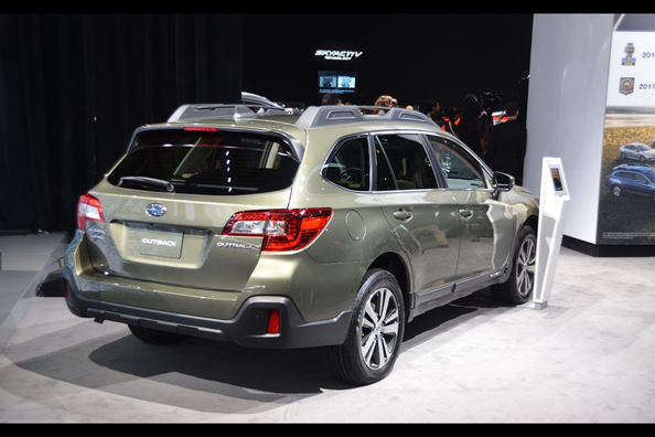 Recenze kombi Subaru Outback Fotografie 5