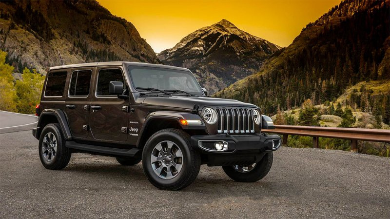 Jeep zveřejnil fotografie interiéru nového Wrangleru